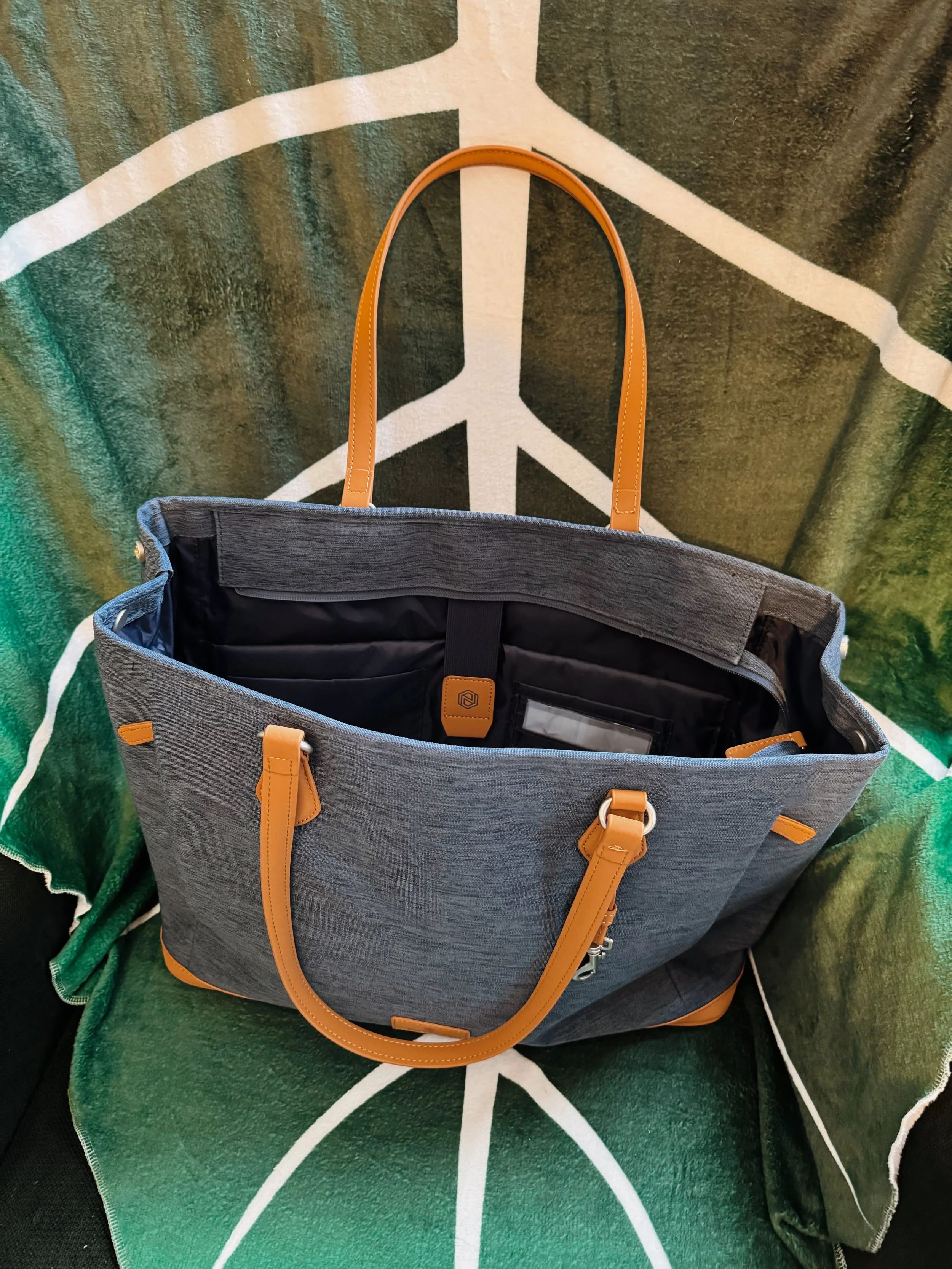 Nordace Siena Pro Tote Bag Review and Discount Code — Julia's Bookcase